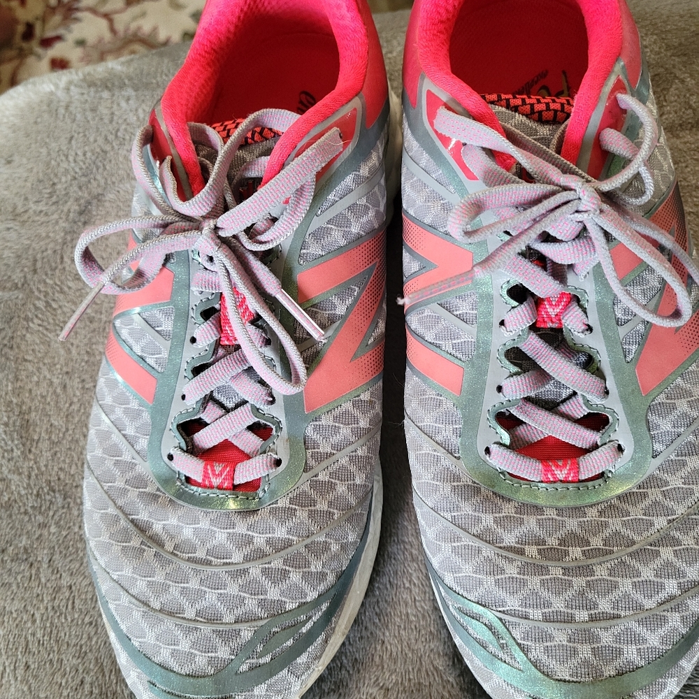 New Balance Tennis Shoes